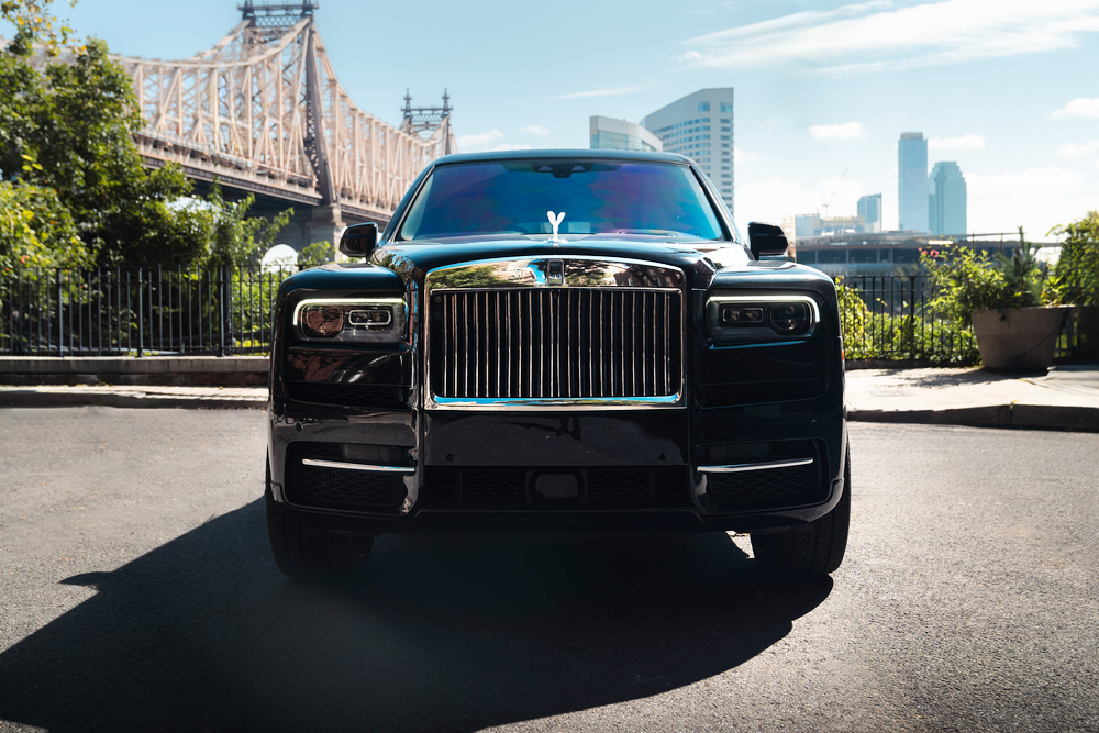 2019 Rolls Royce Cullinan Black 5 Luxury Car Rental
